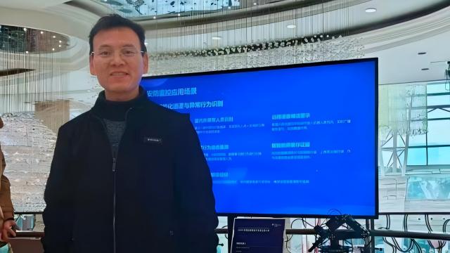 潘老师的两副面孔